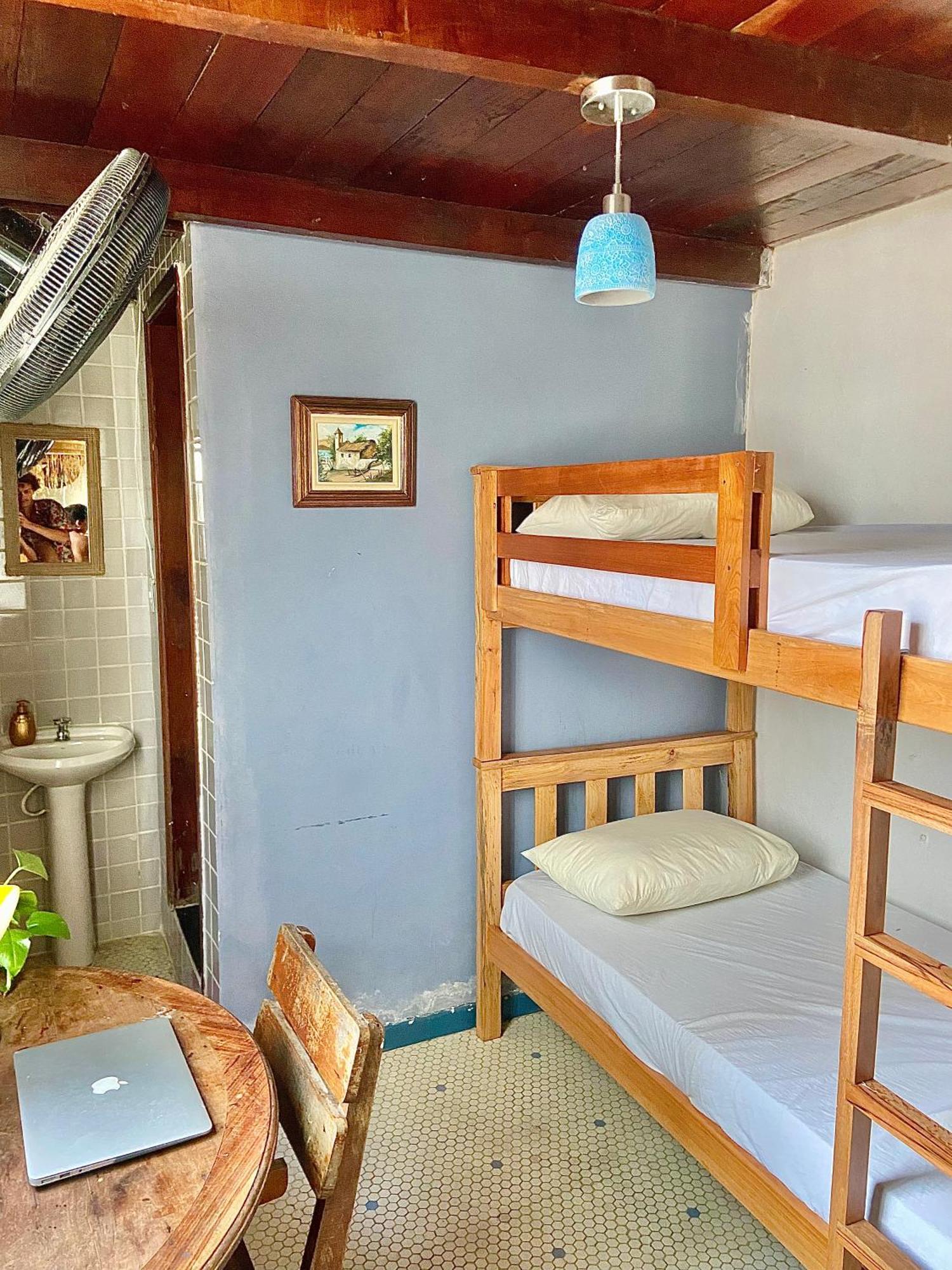Casamarelo Hostel Салвадор Екстериор снимка