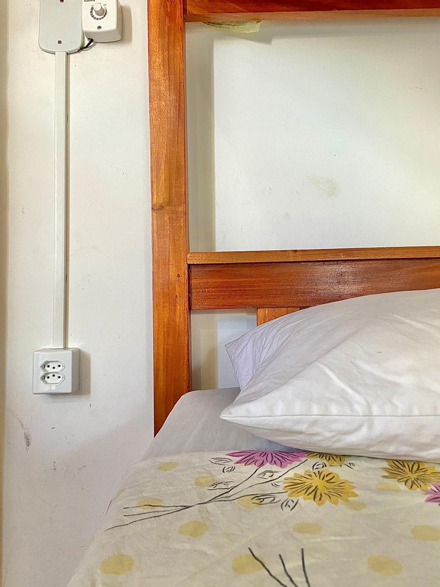 Casamarelo Hostel Салвадор Екстериор снимка